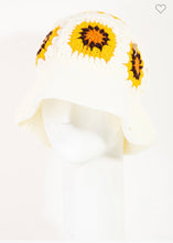 Load image into Gallery viewer, Crotchet Hats
