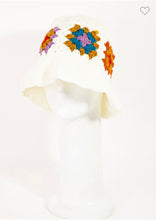 Load image into Gallery viewer, Crotchet Hats